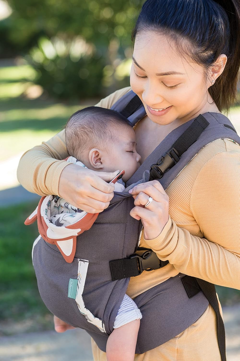 Infantino Cuddle up Carrier - Ergonomic Fox-Themed Face-In Front Carry and Back Carry with Removable Character Hood for Infants and Toddlers 12-40 Lbs