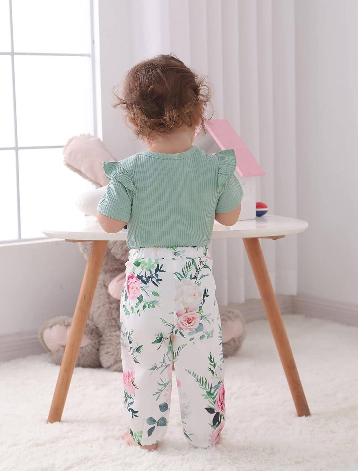 Nilikastta Baby Girl Clothes Newborn Infant Girl Outfits,Short Sleeve Bodysuit Ruffled Floaral Pants Headband Set(Light Green,12-18M)
